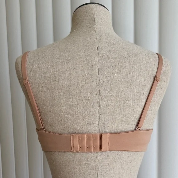 NWT Victoria’s Secret Lightly-Lined Strapless Bra	32C - Picture 7 of 8